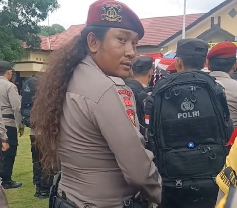 Lama Tugas di Lapangan, Polisi Ini Ikut Apel dengan Rambut Gondrong