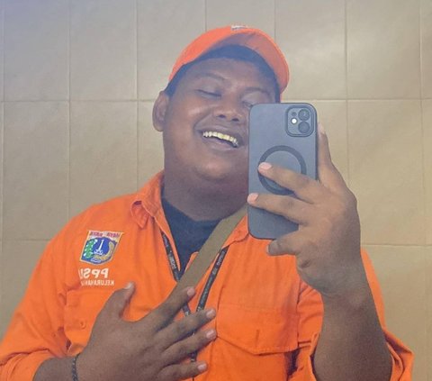 Inspirational Story and Life Lessons of DKI Sanitation Officer: The Real From Zero to Hero