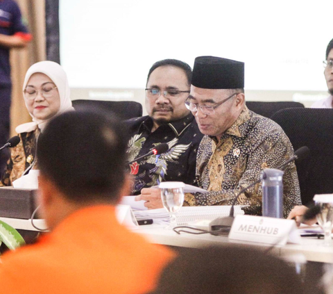 Hanya saja, frekuensi rapat di Istana memang menurun karena sudah tahun politik pemilu 2024.