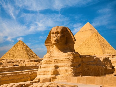 Flying Above Egyptian Pyramids, Psychiatrist Discovers Mysterious Graffiti Inscriptions