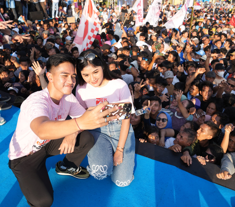 Kampanye Akbar Prabowo-Gibran di Deli Serdang, Kaesang Pakai Kaos Pink