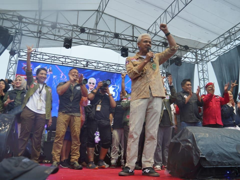 Hadiri Pesta Rakyat di Magelang, Ganjar Pranowo Serukan Perdamaian