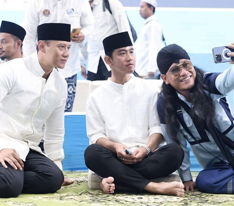 Momen Akrab Gibran dan AHY Hadiri Peringatan Isra Mi'raj di Solo