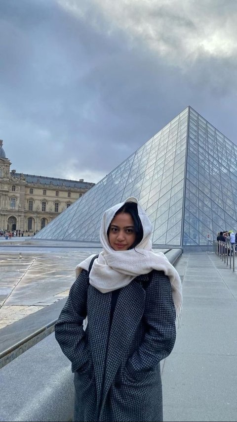 Semakin Cantik, Ini Potret Athalia Lemos Anak Sambung Krisdayanti yang Kini Kuliah di Portugal yang Kini Liburan di Paris