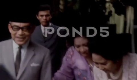 Pernikahan putri ketiga Soekarno itu digelar pada tahun 1969. Ada cerita sedih dibalik pernikahan Rachmawati.