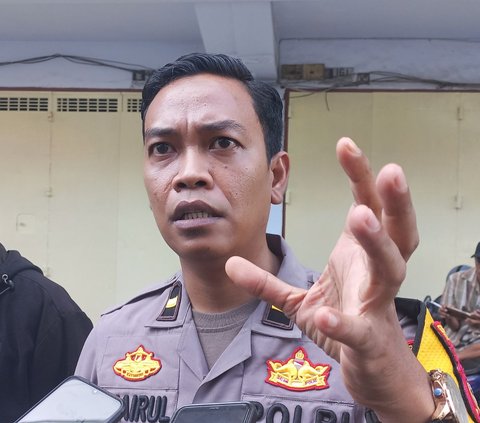 Kanopi Klenteng Kwan Kong Makassar Roboh Jelang Imlek, 2 Pekerja Terluka