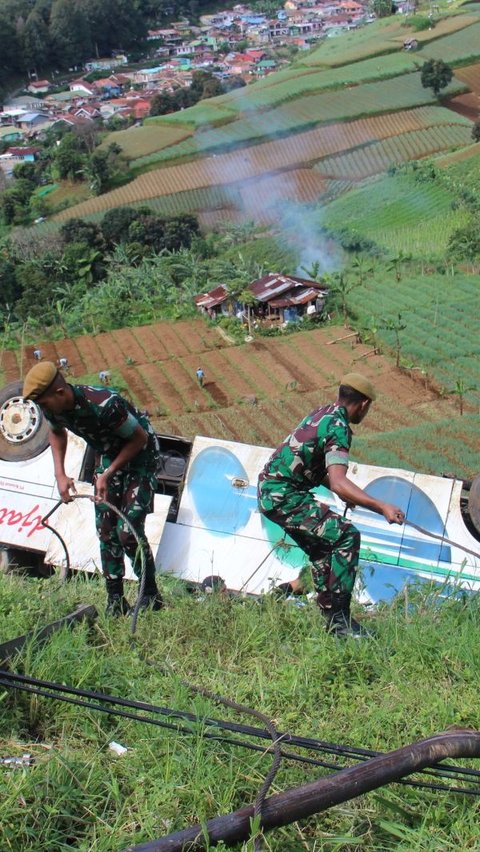 Kronologi Bus Kramat Djati Terjun ke Jurang 20 Meter di Cipanas Cianjur, Ini Penampakannya