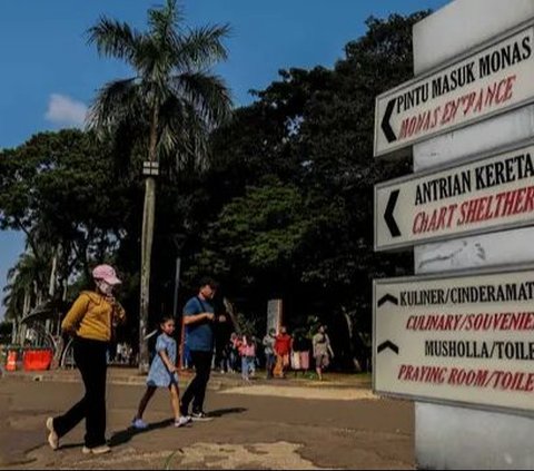 FOTO: Keseruan Warga Menikmati Libur Panjang Isra Mikraj dan Imlek 2024 di Monas