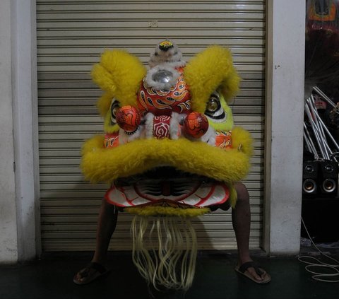 FOTO: Mengintip Latihan Barongsai dan Liong Naga di Jatinegara Jelang Imlek