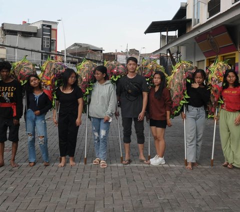 FOTO: Mengintip Latihan Barongsai dan Liong Naga di Jatinegara Jelang Imlek