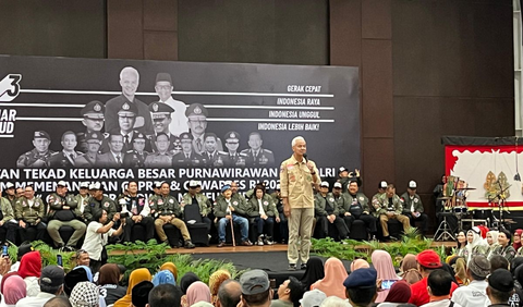 Ganjar mengaku memiliki rekam jejak purnawirawan sikap inkonsistensi purnawirawan jenderal TNI di setiap Pemilu.