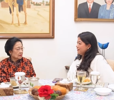 Presiden Kelima Indonesia Megawati Soekarnoputri menghabiskan waktu senggang mengobrol bareng sang cucu sekaligus putri dari Puan Maharani, Diah Pikatan Orissa Putri Hapsari atau Pinka Haprani.