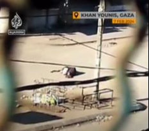 Sniper Israel Tembak Mati Remaja Palestina Saat Ambil Air di Luar Rumah Sakit Gaza