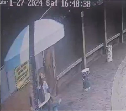 Detik-Detik Menegangkan Pelaku Tega Bunuh Anak Tamara Tyasmara di Kolam Renang Terekam CCTV