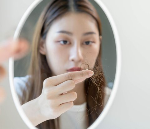 4 Health Conditions that Cause Hair Loss, Find Out So You Don't Misunderstand