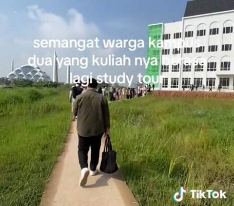 Viral Mahasiswa UIN Bandung Kuliah Rasa Study Tour, Lewat Pematang Sawah hingga View Masjid Al Jabbar
