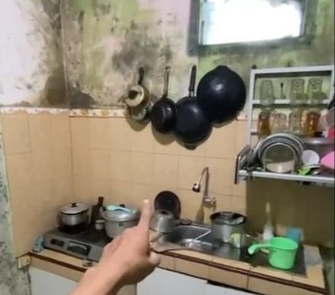 Makeover of Mother's Vintage Kitchen Covered in Mold to Make it More Spacious and Aesthetic, But the Ending Makes You Even More Curious