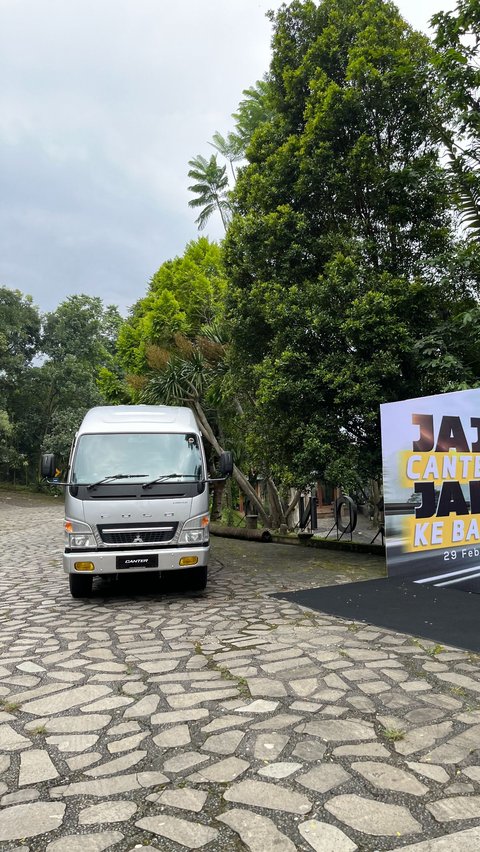 Seru dan Nyaman, Sensasi Jadi Penumpang Fuso Canter Bus Bisa Tidur Pulas di Perjalanan