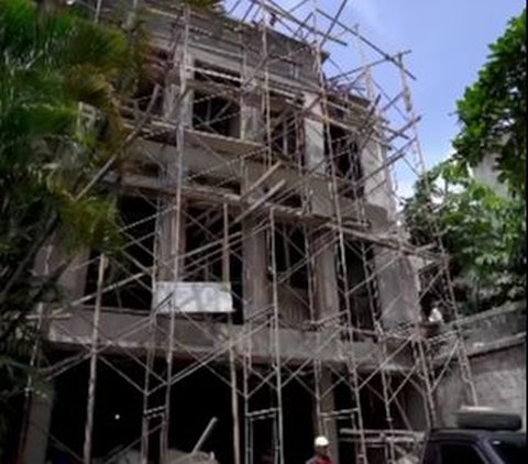 Portrait of the Progress of Raffi Ahmad's 3-Story Garage Development, Luxurious with Elevator