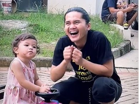 Her Daughter Throws a Tantrum, Drive's Vocalist Launches Hilarious Appeal