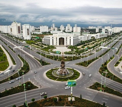 Satu-satunya di Dunia, Kota Ini punya Peraturan Unik Mewajibkan Seluruh Bangunan Berwarna Putih