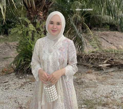 17 Rekomendasi Baju Kurung Modern yang Memukau untuk Acara Pesta