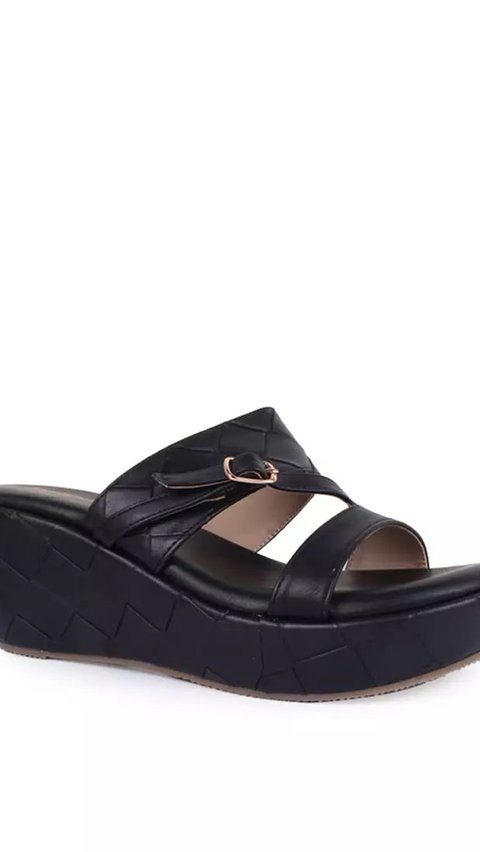 <b>Sandal Wedges dari Brand Bellagio</b>