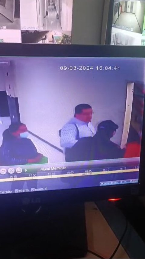 Kapolsek Penjaringan, Kompol Agus Ady Wijaya  mengungkapkan, keempat korban sempat terekam kamera CCTV.<br>