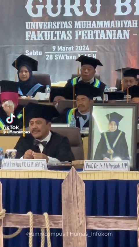 Istrinya Meninggal Sebelum Dikukuhkan, Ini Momen Haru Pengukuhan Guru Besar Pasangan Suami Istri di UMM