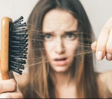 How Much Hair Loss is Normal When Showering?