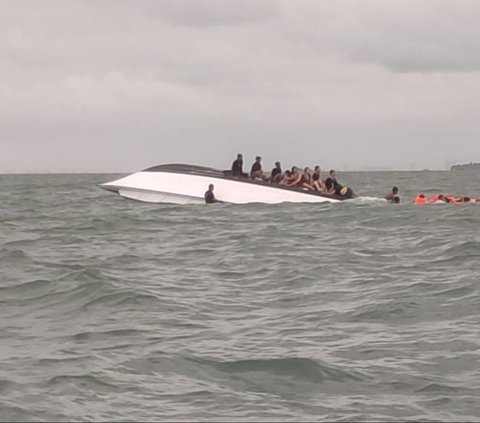 Kapal Speedboat Terbalik di Perairan Kepulauan Seribu, Seluruh Penumpang Dipastikan Selamat