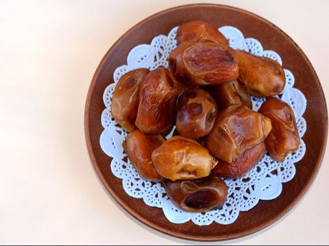 Prayer When Eating Dates to Break the Fast, Prophet's Favorite Food that Provides Extraordinary Benefits