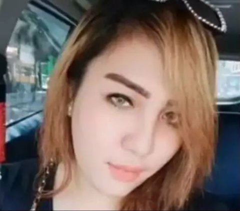 8 Old Photos of Mira Hayati When She Was a Dangdut Singer, Slim & Sexy, Now Looks Like a Walking Gold Shop
