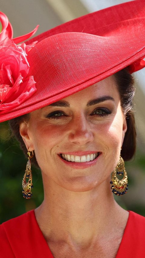 Lantas seperti apa detail foto pertama Kate Middleton setelah operasi perut yang ternyata editan tersebut?<br><br>REUTERS/Toby Melville<br>