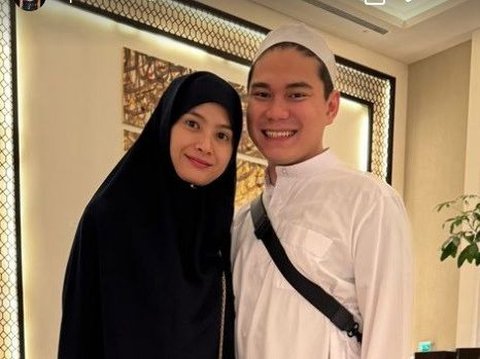 Momen Acha Septriasa Jalani Puasa Ramadan di Tanah Suci Sembari Melaksanakan Ibadah Umrah Bersama Suami dan Anak