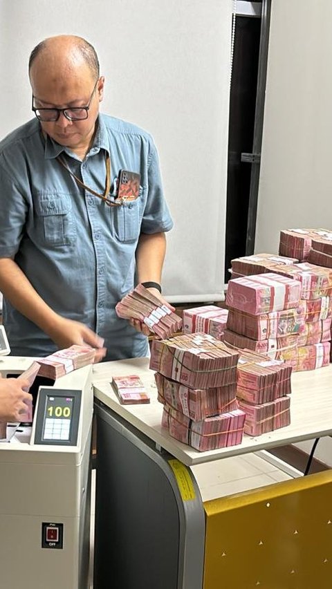 Geledah 3 Lokasi Terkait Korupsi Timah, Kejagung Sita Rp 10 Miliar dan 2 Juta Dollar Singapura