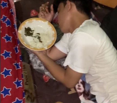 Viral Momen Nyeleneh Pria Ketiduran saat Makan, Bikin Warganet Heran