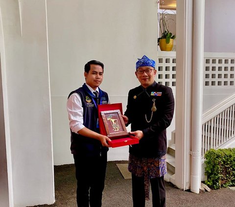 Mengenal Sosok Atla Tegar, Ajudan Ridwan Kamil Jadi Wisudawan Terbaik Universitas Brawijaya dengan IPK 3,93