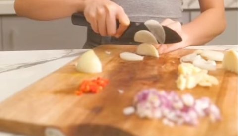 <b>Cara Membuat Ayam Giling Gurih</b>