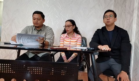 Kasus kematian personel band di Surabaya akibat menenggak minuman keras (miras) akhir tahun lalu berbuntut panjang.<br>