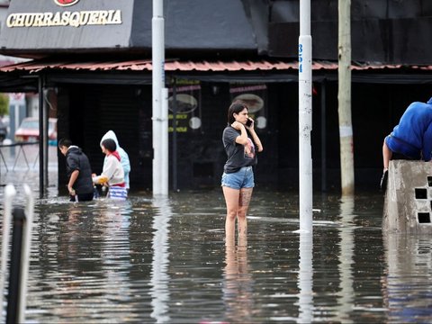 FOTO: Diguyur Hujan Lebat, Kota Buenos Aires, Argentina Nyaris Tenggelam