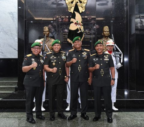 Kepala Staf Angkatan Darat (Kasad) Jenderal TNI Maruli Simanjuntak pimpin langsung upacara serah terima jabatan (sertijab) 14 jabatan strategis di lingkungan Mabes Angkatan Darat pada Jumat (8/3) lalu.