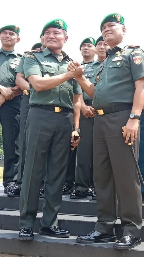 Karier Sebagai Perwira TNI AD