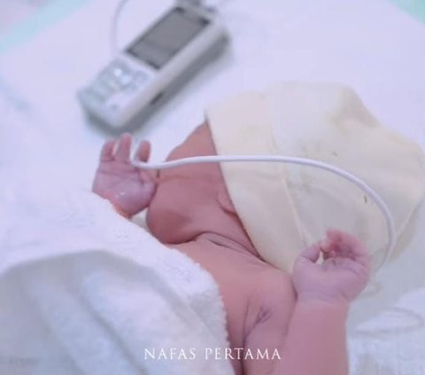 Potret Anak Pertama Kiki Amalia yang Cantik dan Menggemaskan, Diberi Nama Aleesya Putri Keshalia