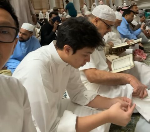 10 Momen Eko Patrio Jalani Puasa Ramadan di Tanah Suci Bersama Keluarga, Potret Putranya Cannavaro Bikin Salfok