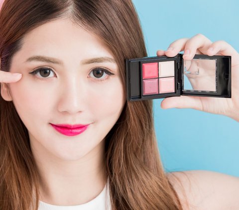 3 Warna Eyeshadow  Andalan untuk Riasan Mata No-Makeup