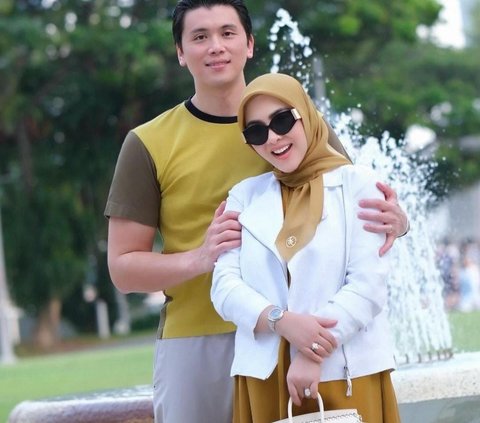 Potret Syahrini Tampil Stunning Tenteng Tas Hermes Rp1 MIliar, Selalu Mesra Bareng Reino Barack