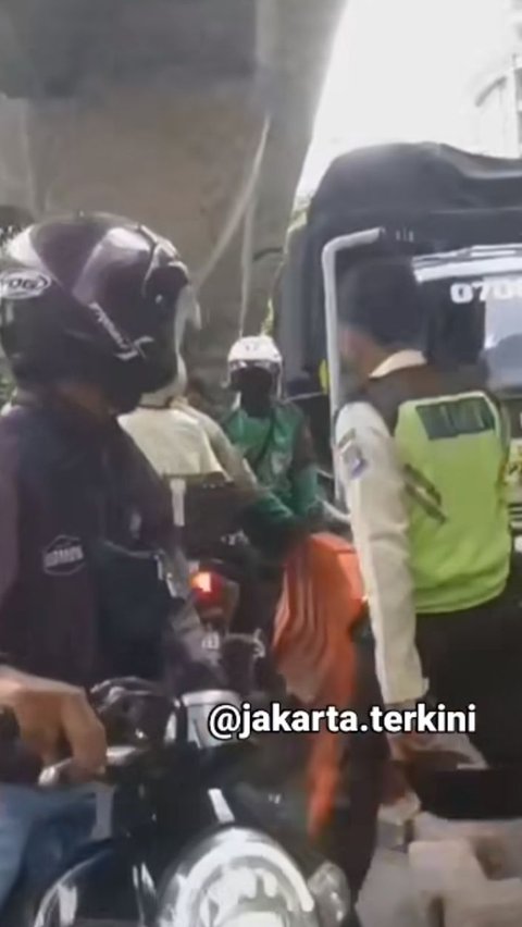 Viral Keributan Pemotor dengan Sekuriti di Setiabudi Jaksel, Begini Kata Polisi