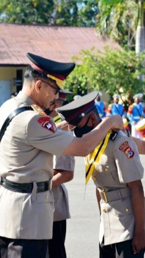 Pelantikan Bintara Ini Tak Dihadiri Ortu, Didatangi Komandan Sosoknya Justru Ungkap Perjuangan yang Bikin Haru