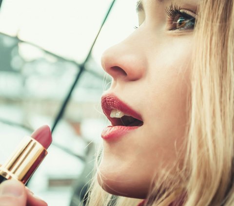 Rekomendasi Warna Lipstik yang Cocok untuk Kulit Sawo Matang, Jangan Sampai Salah Pilih